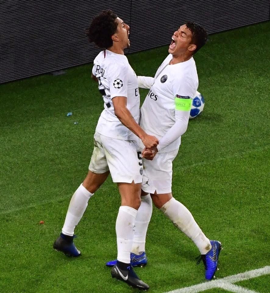 法甲  🚨🎙️ | 蒂亚戈·席尔瓦贺马尔基尼奥斯代表巴黎圣日耳曼出场500次