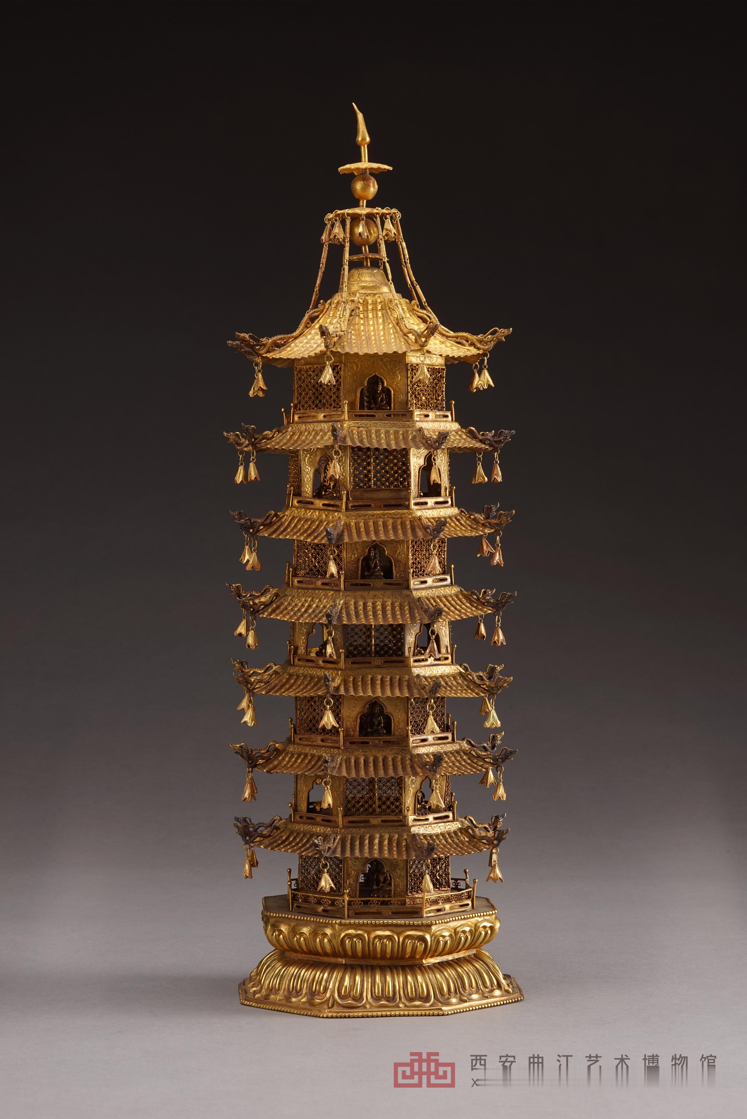 西安曲江艺术馆藏明代 錾花金佛塔，高40.8cm 