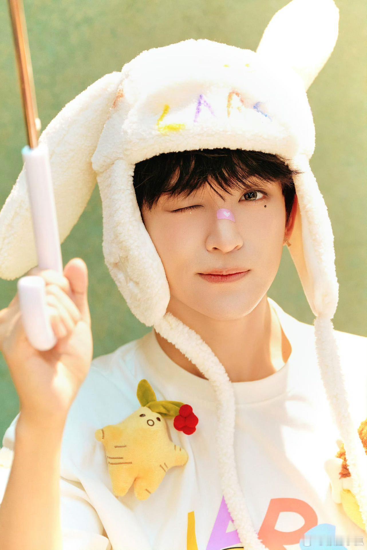 黄子弘凡舞台适配度封神！像小太阳般自带灿烂感，《烂歌》的治愈旋律配穿透力嗓音，人