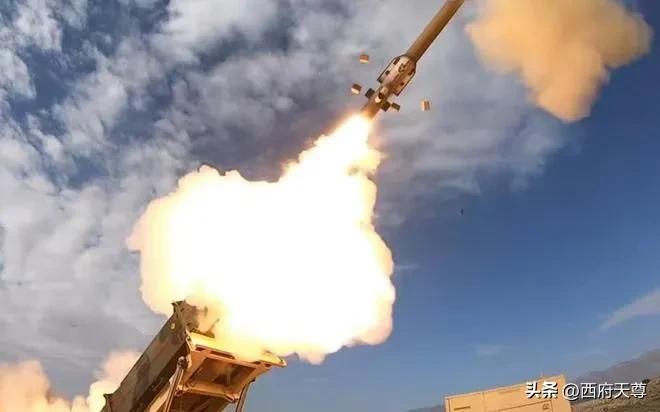 伊朗的反击，值得世界反霸权的国家为其点赞！自二战后，还是第一次有国家，敢于向美军