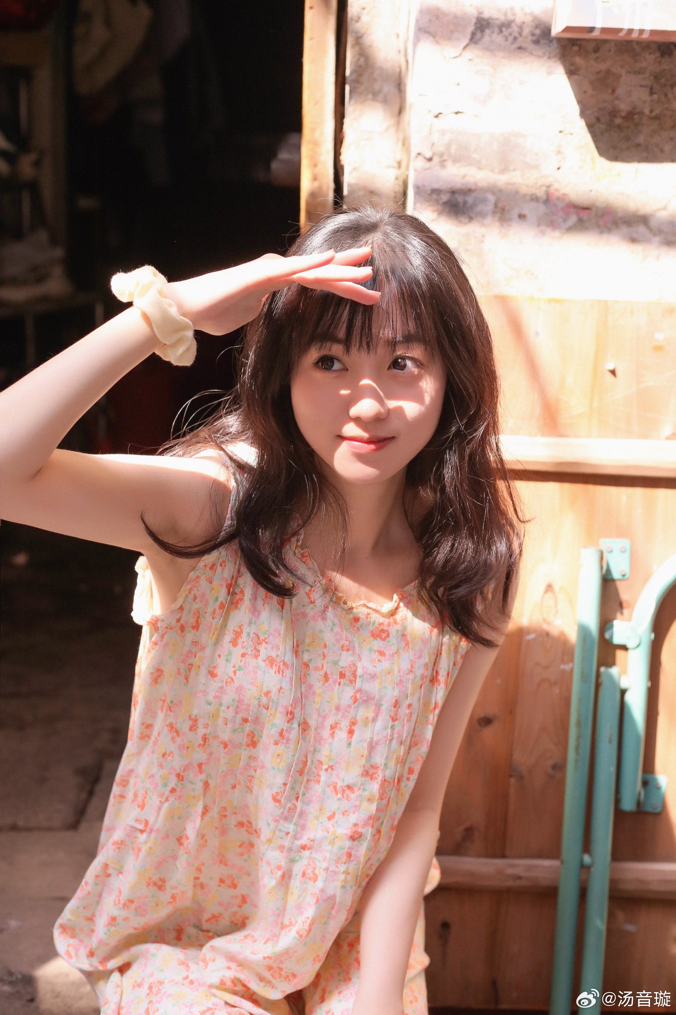 #熬夜对莫青成的伤害为0#最近《很想很想你》很甜哦，吸引了很多网友熬夜追剧，连央