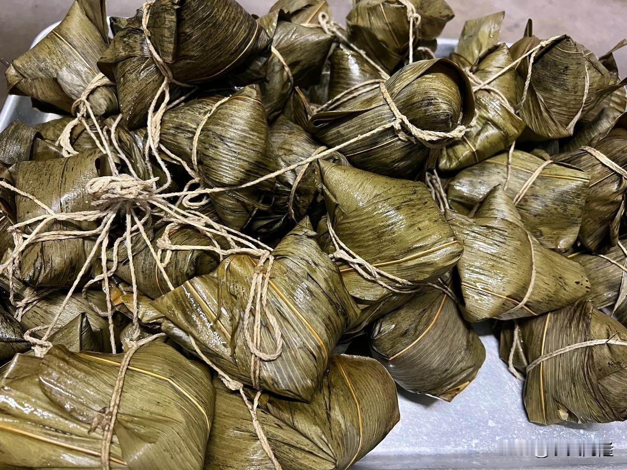 👨🏻‍🌾㊗️大家端午節快樂
      端午吃吃粽子、茄子、長豆，福壽又安