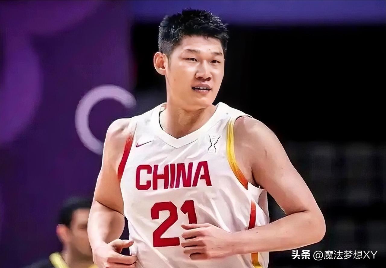 胡金秋带伤出场，
不查不知道，
一查才明白，原来胡金秋上场是
经过和教练组评估后