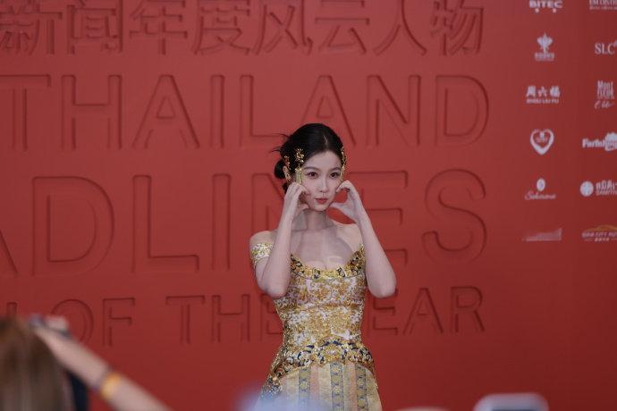 虞书欣生图美成这样虞书欣泰美辣 虞书欣生图美成这样，虞书欣泰美辣，咱就说我们的云