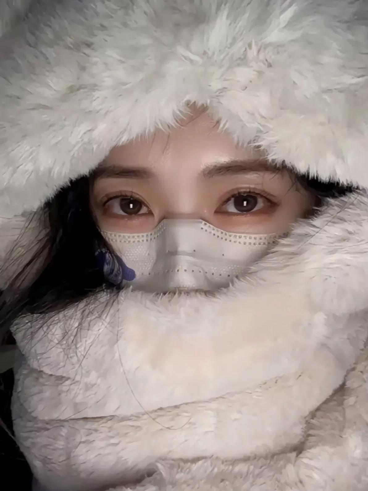 孩子从小到大，对父母的称呼还会有这样的规律，不信你看看:

第一:孩子从会说话到