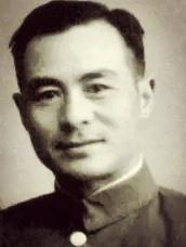 黄永淮血战许昌！ 1944年3月，日军发动豫中会战。4月底，1万余日军...