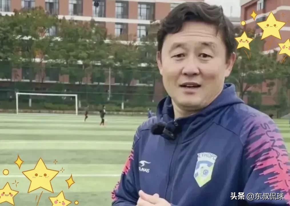 你敢信？亲妈亲手掐灭了孩子成为球星的金光大道！

我家隔壁的大姐，她儿子也踢球，