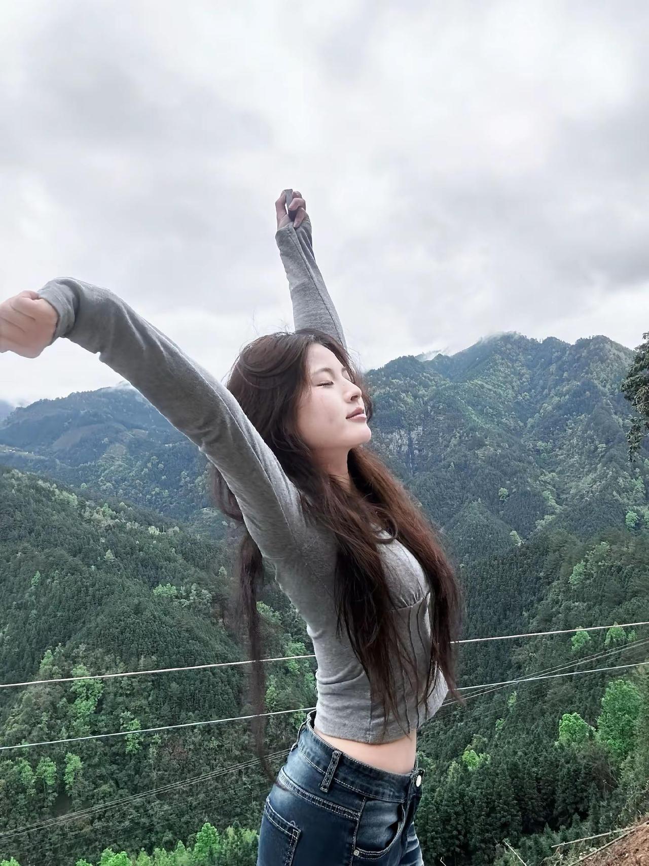 对不起，没长成你喜欢的类型，因为我是回避型长相