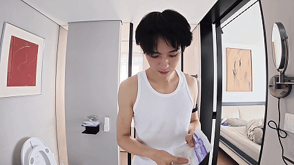 龚俊vlog出镜尺度哎呦七夕第一个快乐是俊子给的嘿嘿，根本看不够，麻烦多多更新 