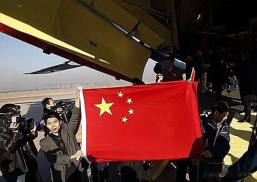 为什么中国执行海外撤侨任务时，极少出现武装势力蓄意袭击的情况？答案十分现实：盘踞