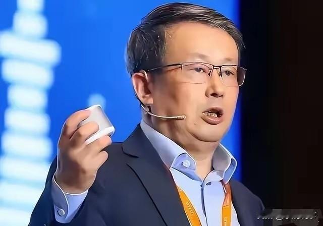 台积电南京厂拿到美国的一年期设备许可了。说是允许继续进口设备，维持现有生产，但条