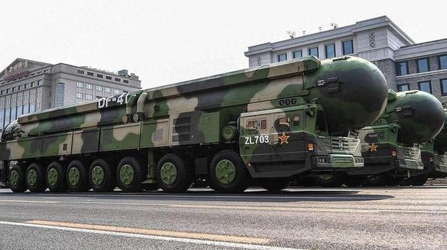 中美开战，美若使用声波武器，视为使用核武，原因是它比核武还狠，中国有核反击的权力