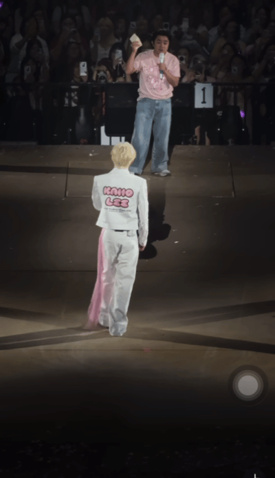 王祖蓝送李昊红馆超时支票 嘴上谨记演出各项规矩，行动默默做好所有后盾，王祖蓝用一