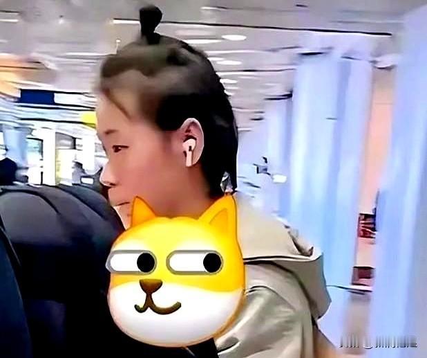 见过从143蹿到160的世界冠军吗？
在跳水里，重一斤，空中的翻腾就慢半拍；高一