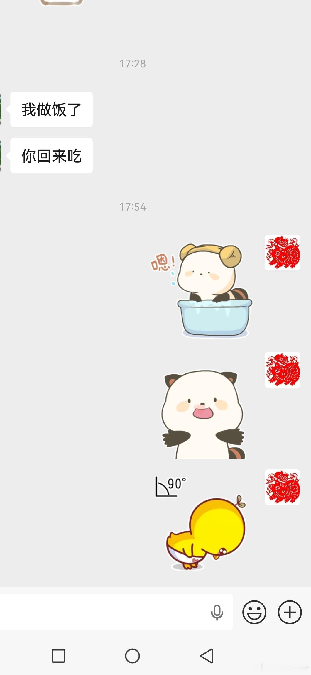 小宝也会做饭了 