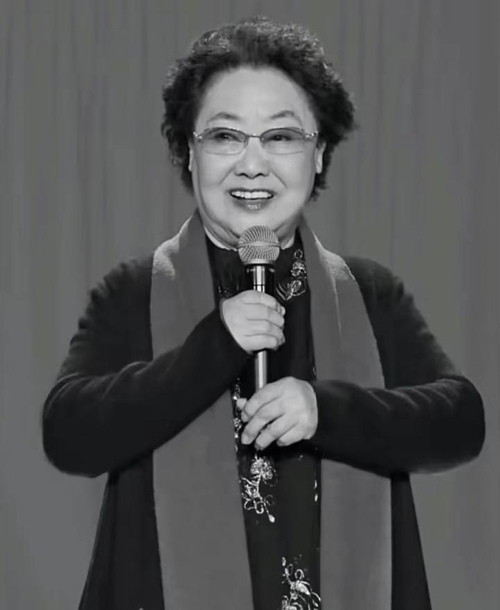 郭兰英，97岁，出生于山西省晋中市平遥县香乐乡，毕业于华北联合大学文工团。中国女