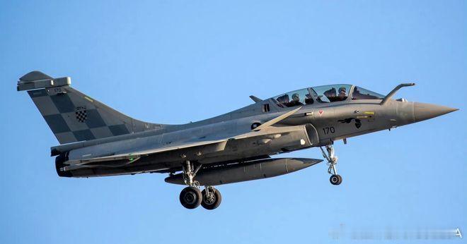 要说世界哪家战机卖得最好，不是美国货，也不是俄罗斯货，是法国货，法国的阵风战机。