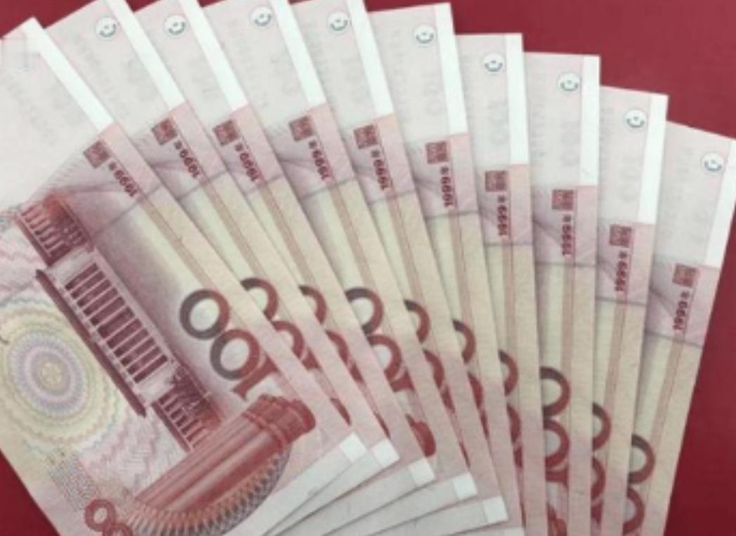 中国这一招确实高明！

美国欠着中国的钱迟迟不还，中国干脆转手把这张 “欠条” 