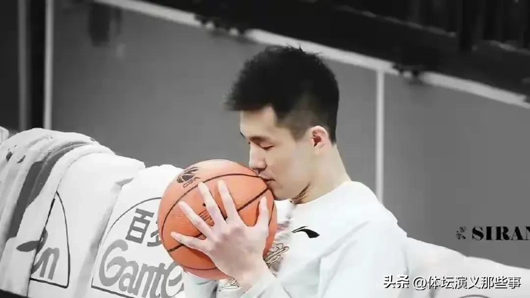 郭艾伦现在签约哪支球队都不容易，虽然自身流量爆棚，但CBA各队是以成绩为导向，尤