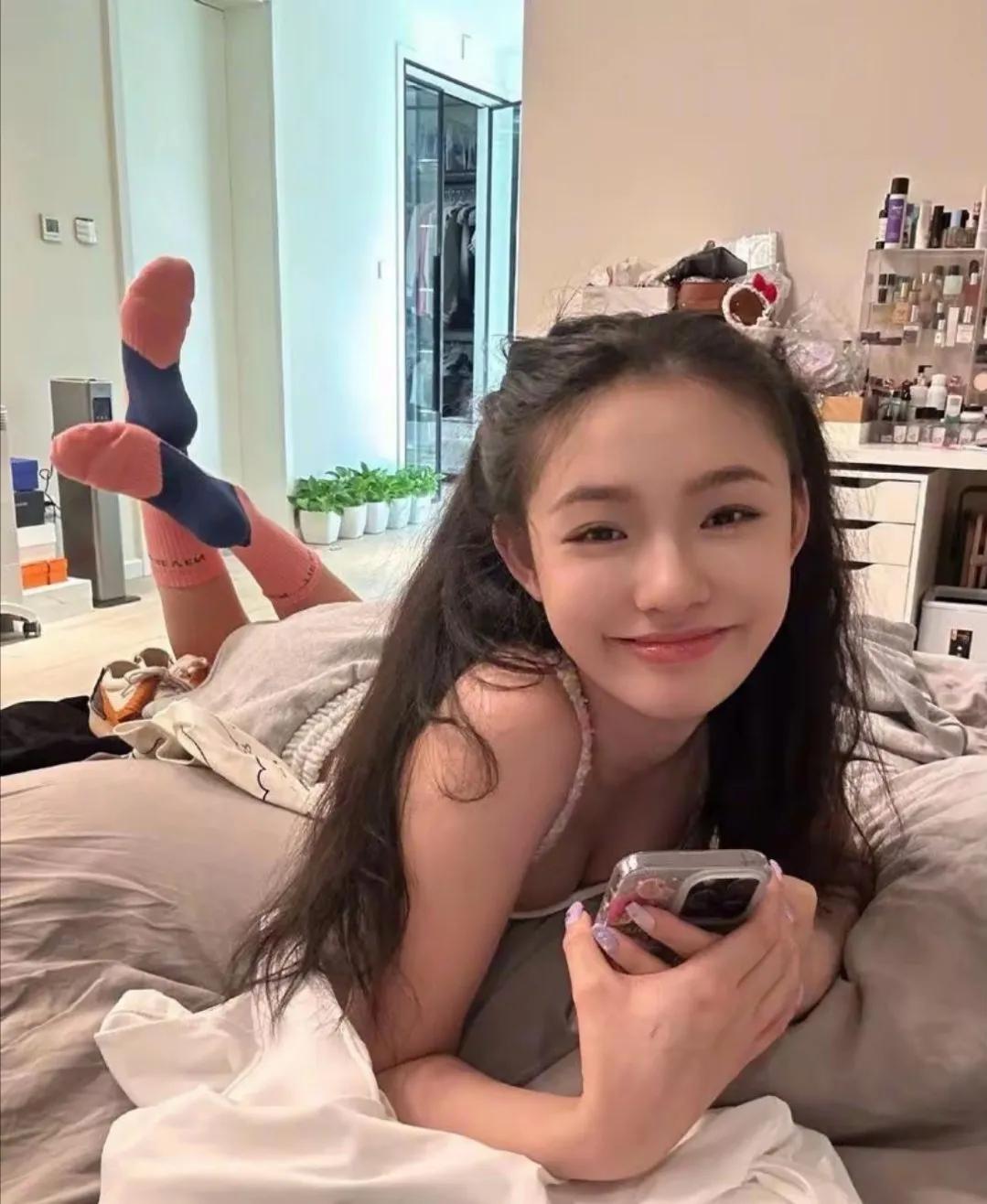 一直觉得林允好美，而且美商还特别高！虽然底子也不错，但是她真的一步一步让自己变得