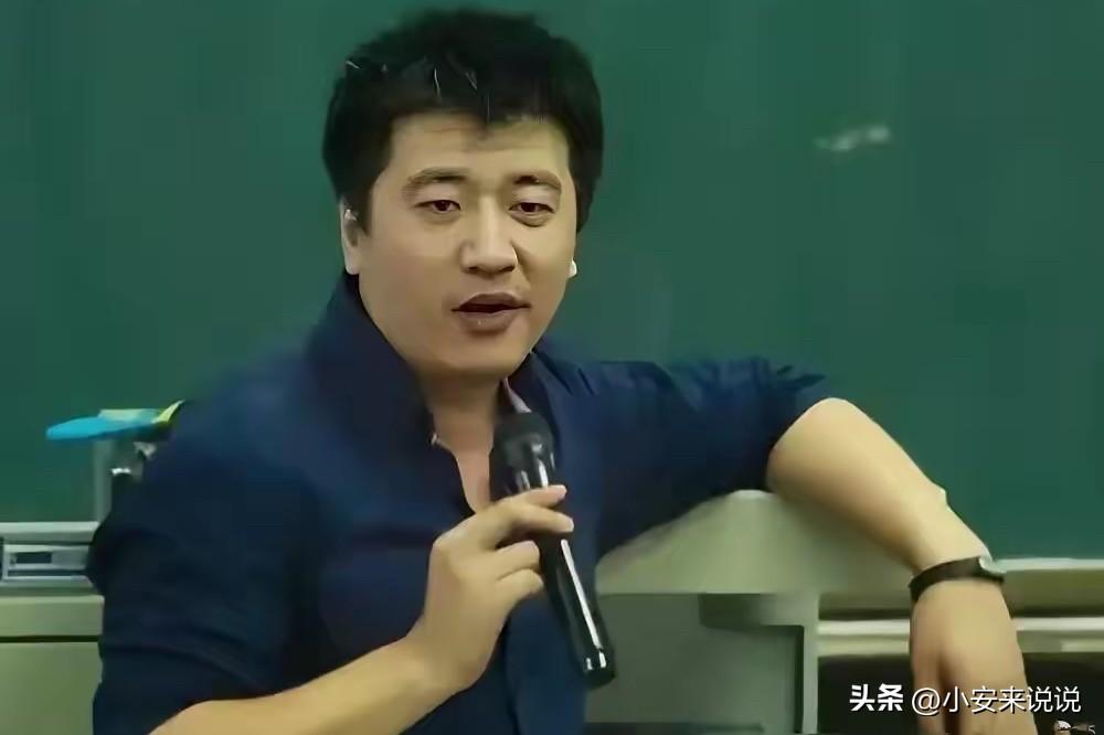 我觉得现在最心痛的，肯定是张雪峰公司的员工吧。
过年连放22天假，2月份统共就上