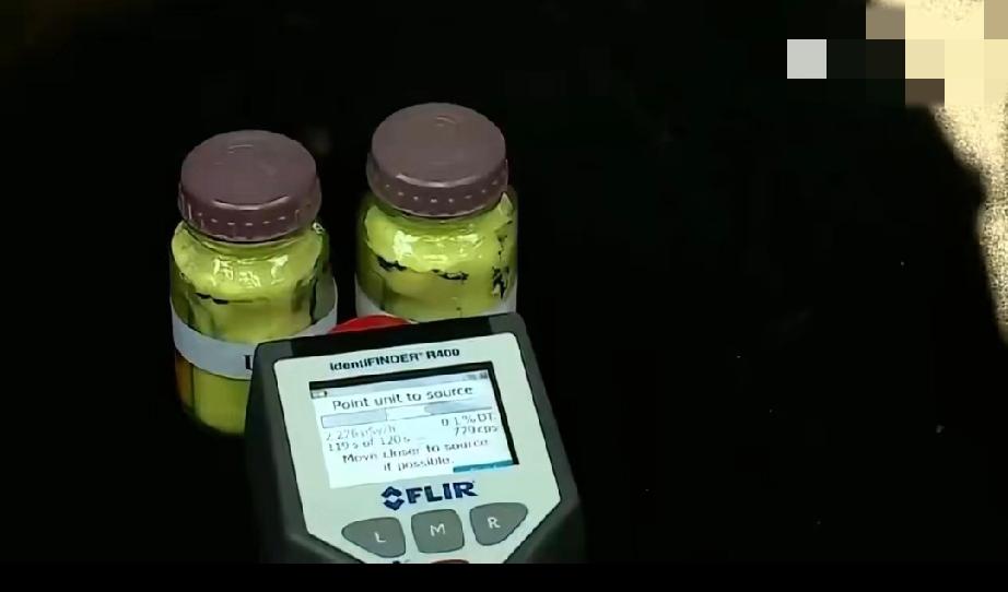 格鲁吉亚国家安全局副局长拉沙·马格拉泽表示，三名中国人因试图非法购买2公斤铀而被