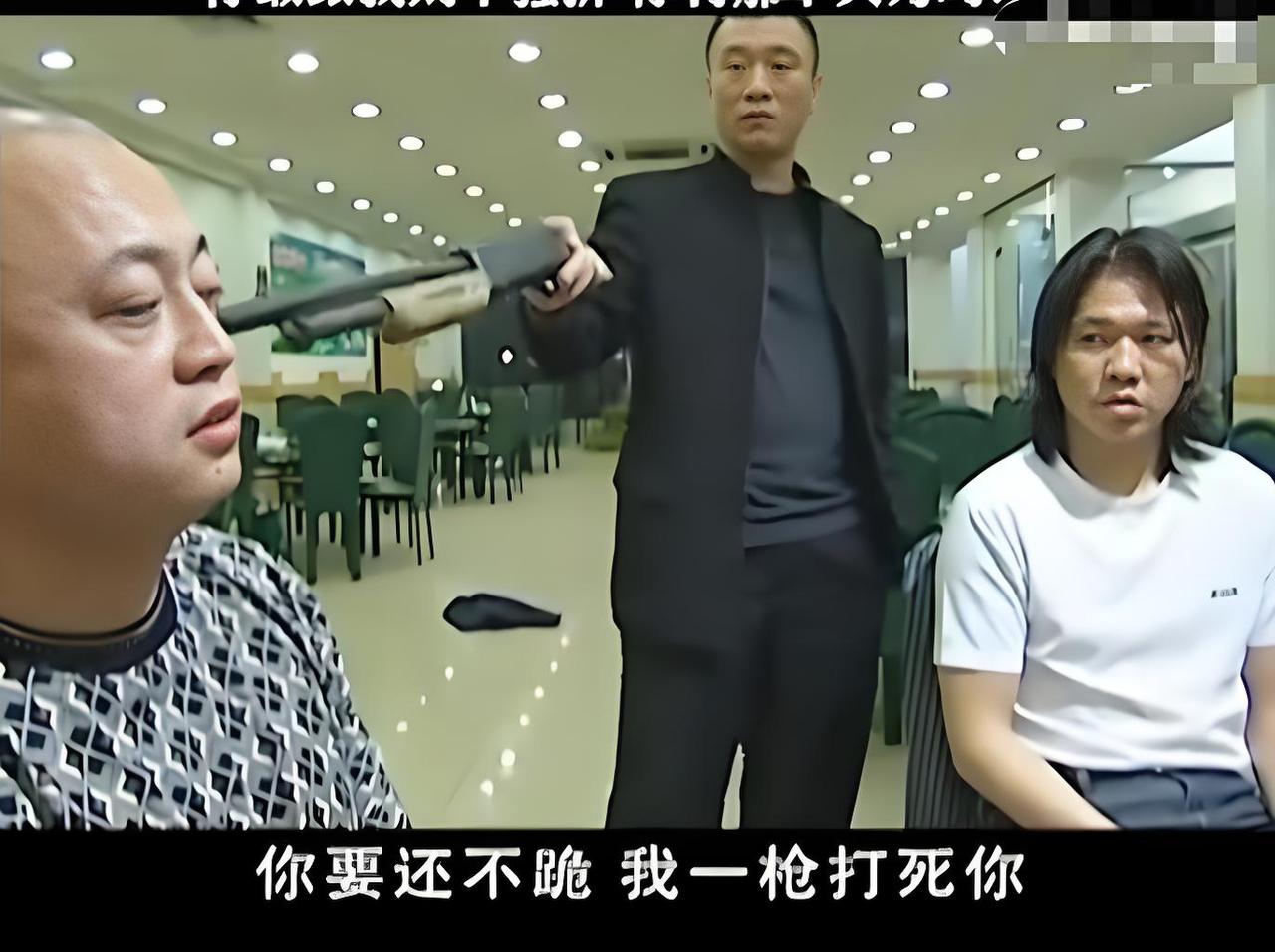 现在的特朗普和伊朗——就像封飙和刘华强。
4月21日，特朗普单方面宣布延长停火时