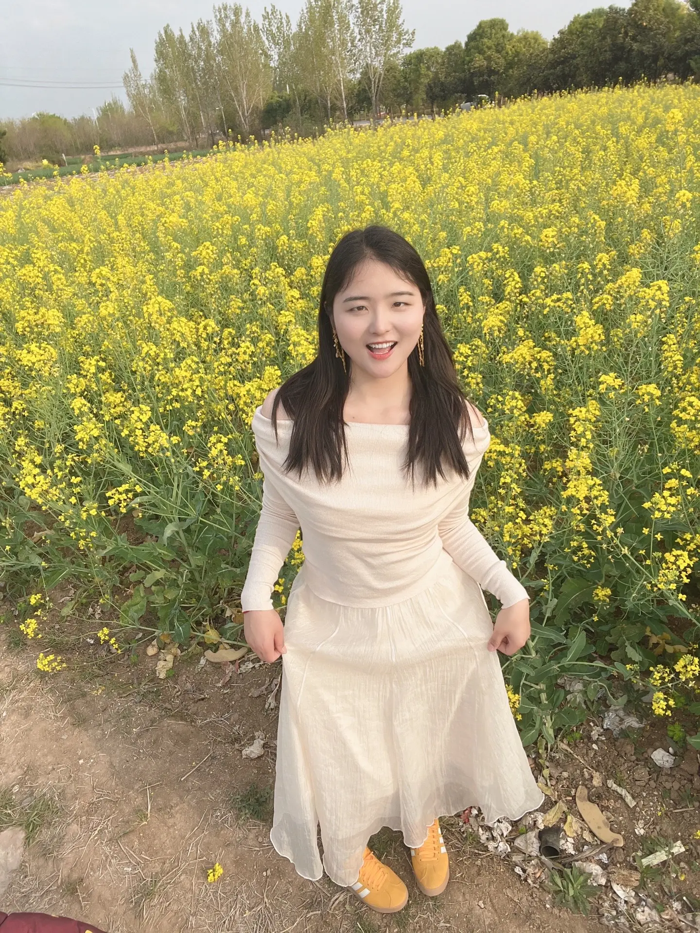 有幸被蜜蜂蛰了一下 呜呜呜