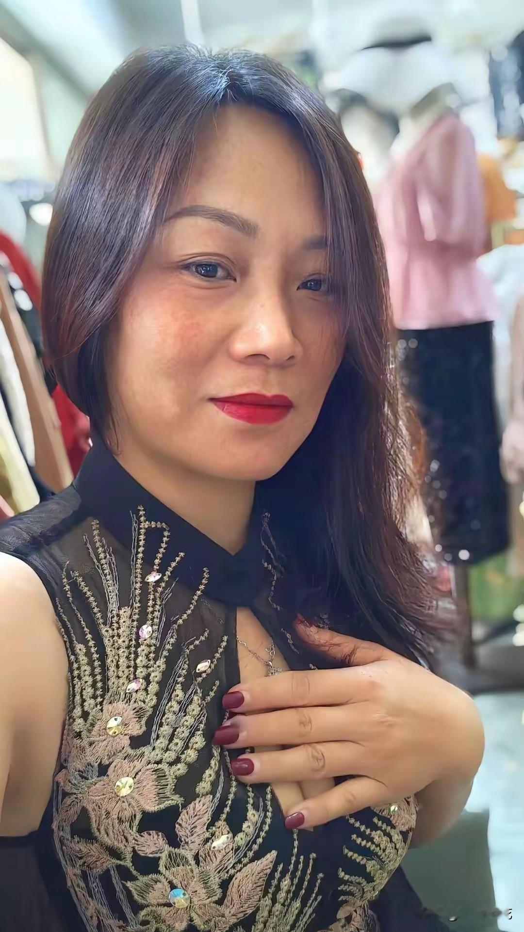 我们普通，但很真实。但是，当我们戴上面具时，你分的清吗？什么年纪的女人漂亮? 中