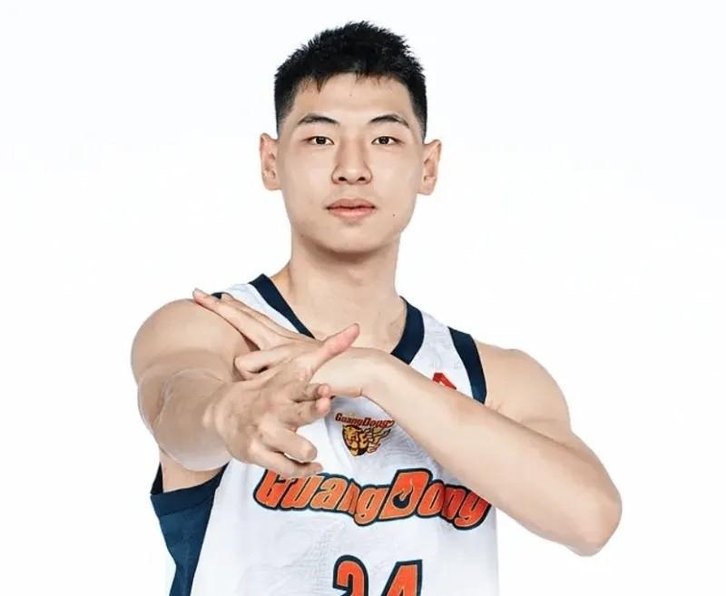 广东东阳光球星崔永熙确实是球队的末节之王！在广东东阳光主场以96：78打败浙江浙
