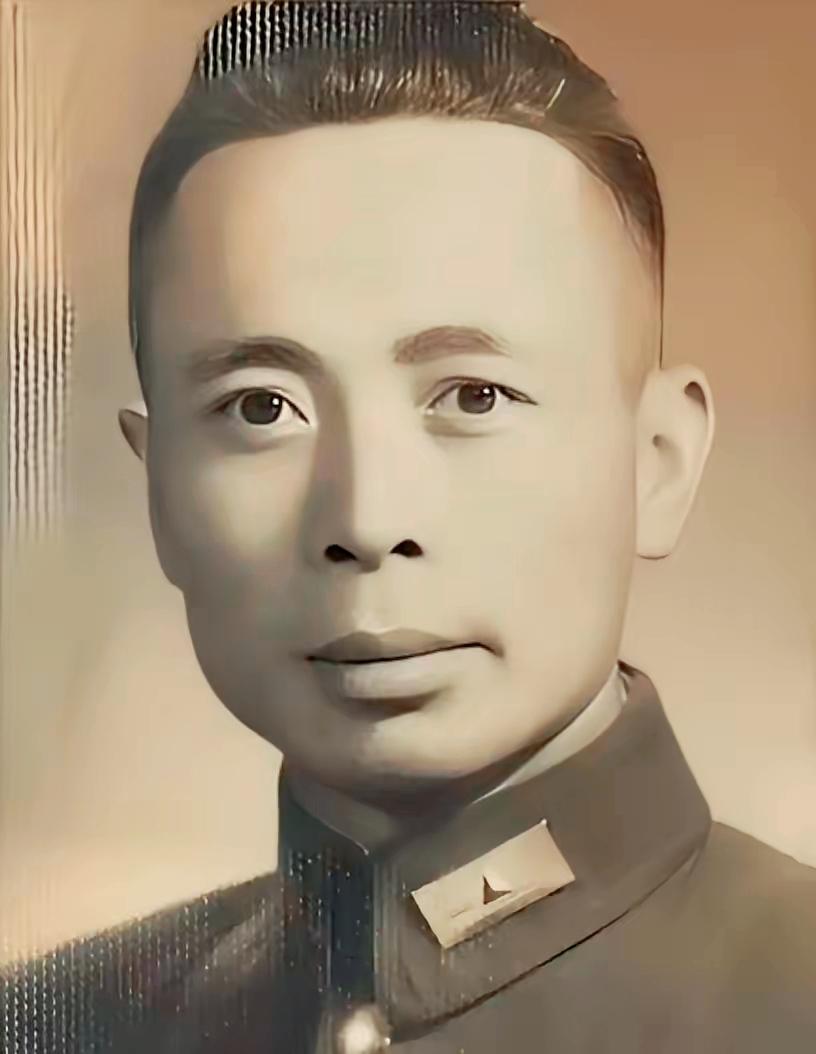 1959年，被关11年的国民党军长郑庭笈被特赦，夜里突然被叫去见首长，他心里忐忑