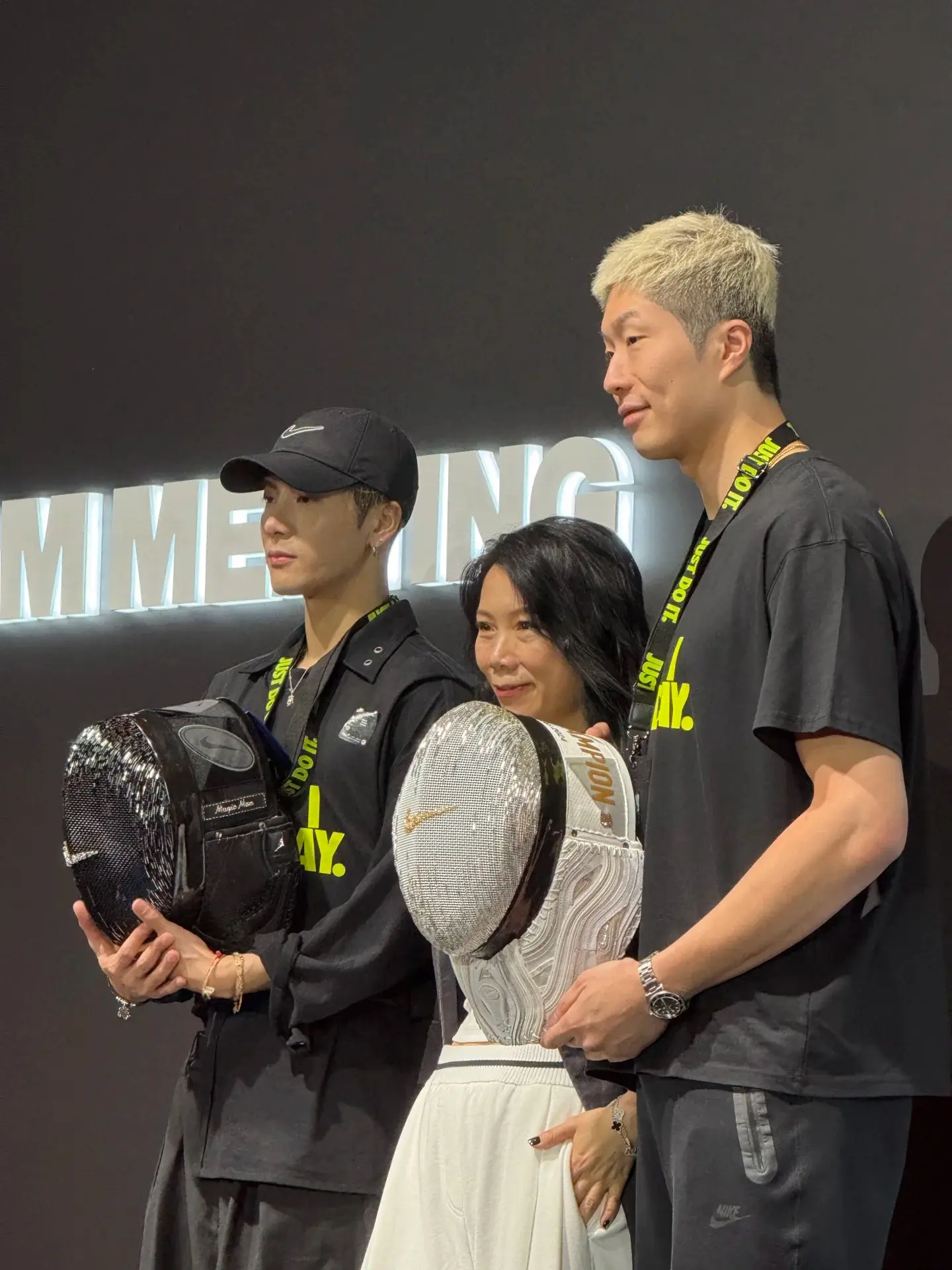 今天去Nike报道上班的小王。cr.