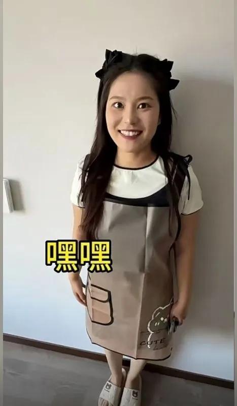 这女的叫啥，有几个人看过她的作品？