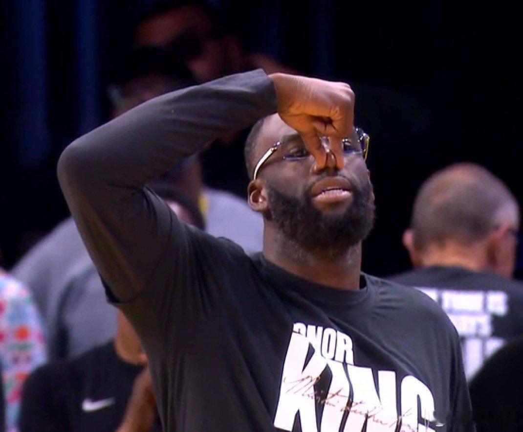 格林在场边直接做了个捏鼻子的动作，嘲讽热火太烂了，热火还是太依赖格林了热火vs勇