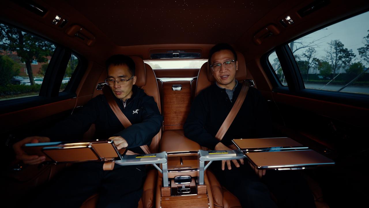 近日，财新传媒副总裁周智琛驾驶尊界S800从深圳返回泉州家乡的视频，展现出该车型