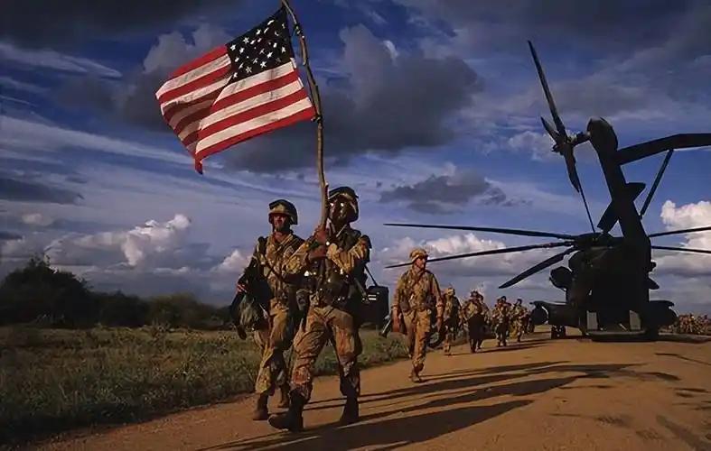 到处耀武扬威的美军，终究被 “上天” 收拾了！

这事儿也太解气了！美军号称 “