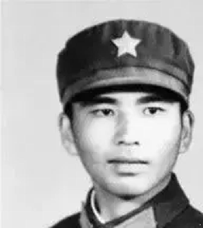 1938 年，武汉宪兵队长跟踪妻子抓奸，推开门魂飞魄散：怎么是周恩来？1938 