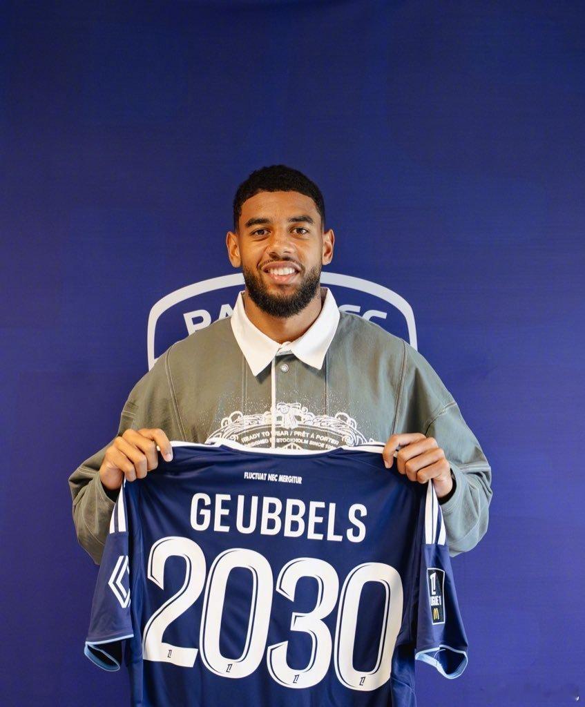 【官方】法甲升班马巴黎FC签下24岁的圣加仑前锋热贝尔（Willem Geubb