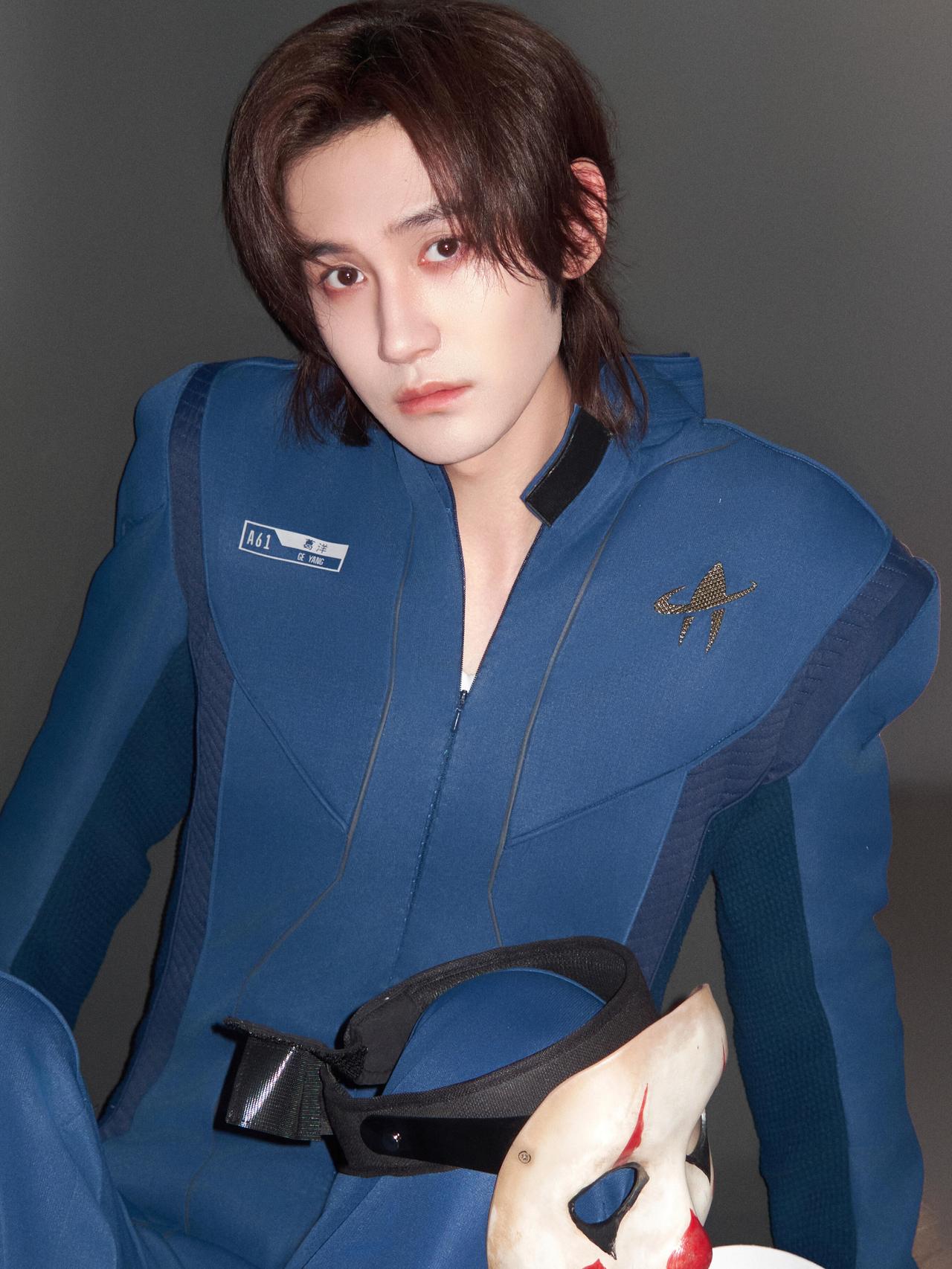 汪铎真是个谜，
陈学冬这么小众的赛道都能被他挤进来

你说他运气好吧，
确实又比