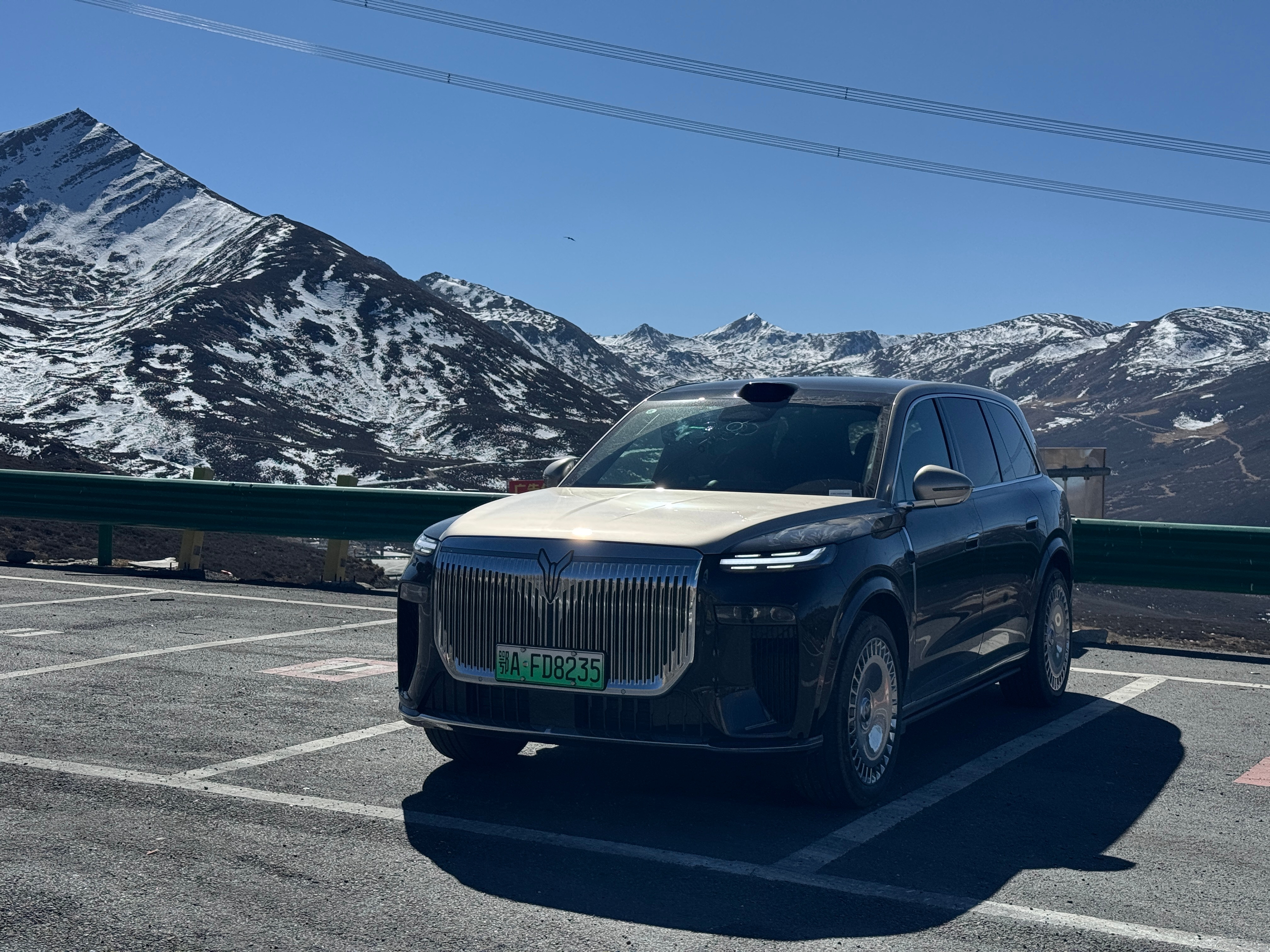 武汉-甘孜州来回大概是3000km岚图泰山 康定·折多山观雪台