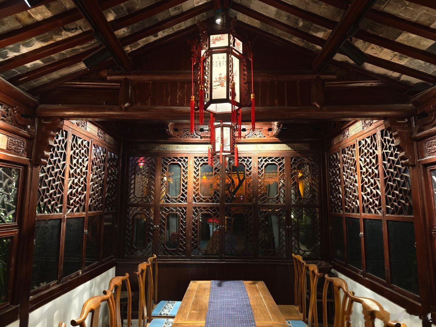 可能是最精美的江南园林舫形建筑，来自常熟唐氏宅园 ​​​