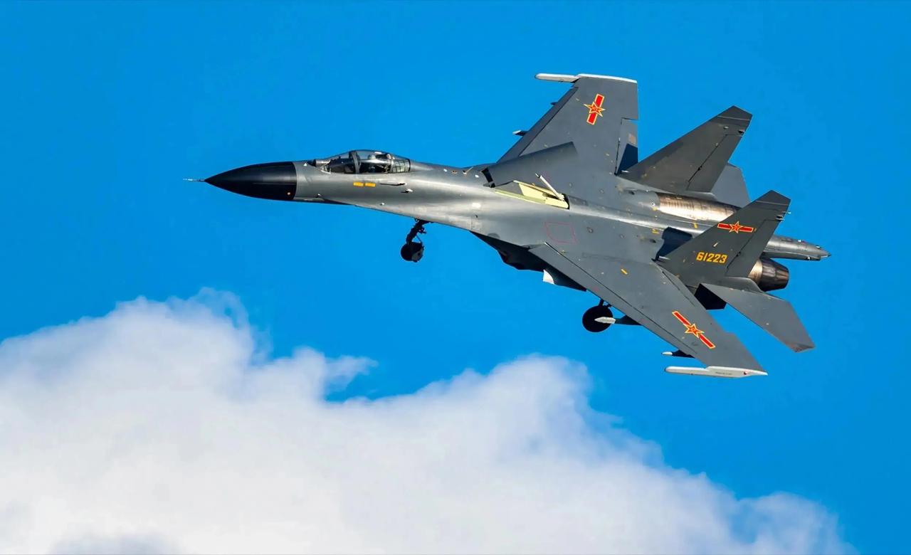 “警告无效时，可以开火射击！”央视报道，中国空军对外机挑衅行为，处置手段逐步升级