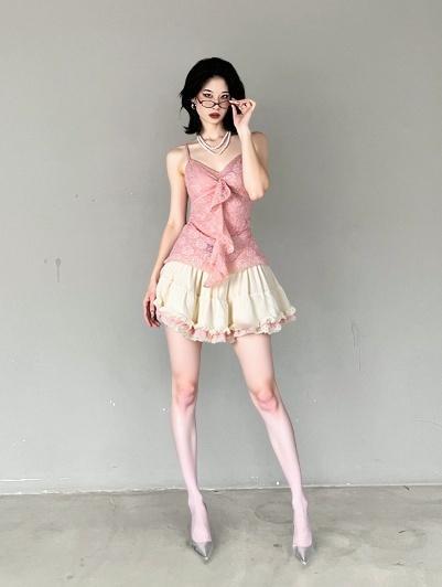 亲爱的自己，无论此刻你在哪里，都要记住，你是独一无二的。每一个微笑都是你的光芒。