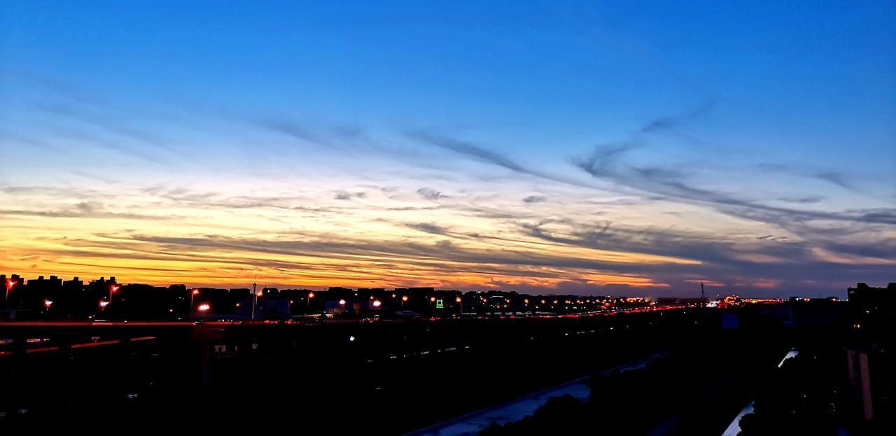 昨天还有新阳数据的小区今天就解除管控[震惊]
……（今日闵行）经研究决定，自20