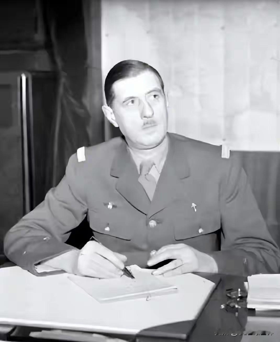 法国：西方阵营里最独立的大国，不靠驻军，只靠自己。
在全球美军基地遍布盟友的格局