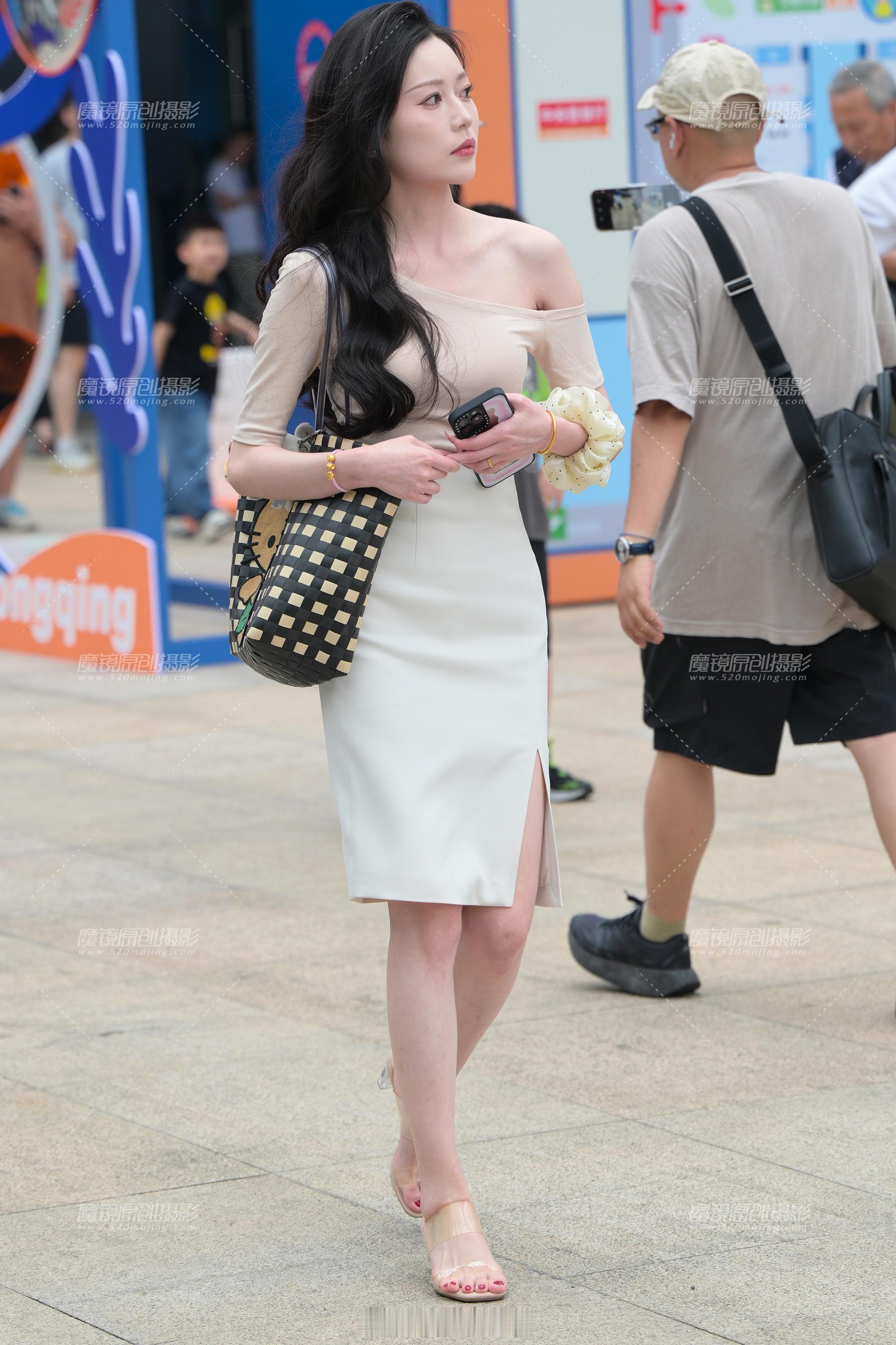 肤白！职场开叉裙，职场穿搭！时尚穿搭今日穿搭(ootd) ​​​
