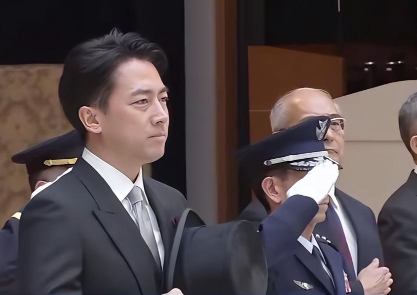 日本最近在国际舞台上连挨两记响亮耳光。中俄默契出手，直接把日本按在审判席上“公开