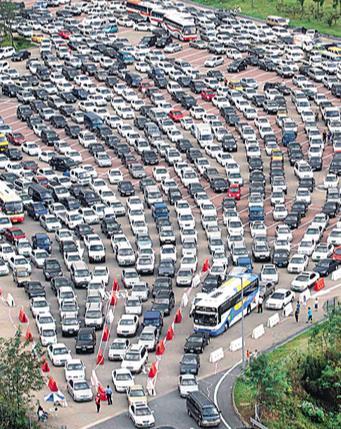 一个大玩具电车，竟然卖到100多万，他们哪里来的底气？什么智驾、冰箱、彩电、大沙