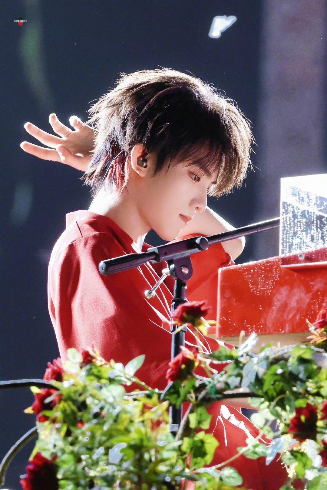 苏新皓开年第一爆苏新皓 2026开门红！苏新皓《愿与愁》直拍拿下年度大赏第一，红