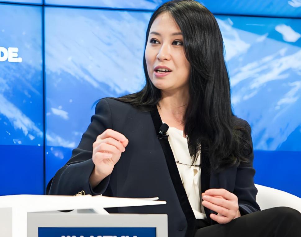 “中国要迈向发达国家，必须向日本和韩国学习，先成为消费大国。”在天津论坛会上，经